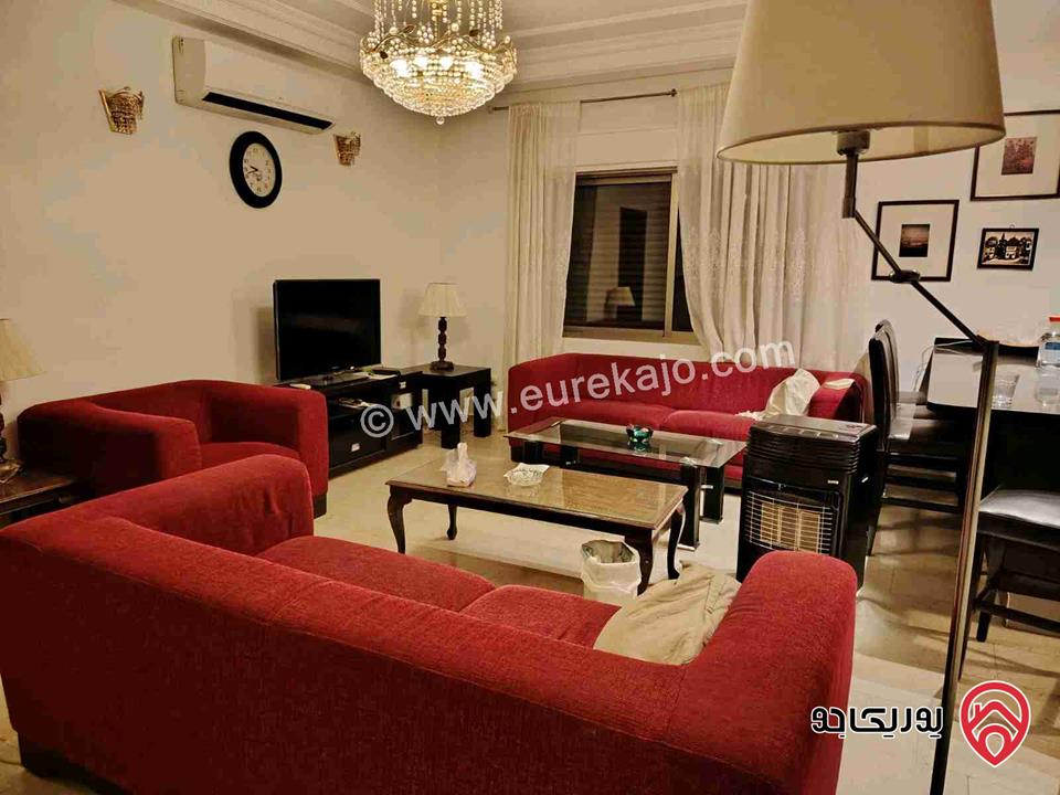 شقة طابق اول مع رووف مساحة 240م للبيع في عمان - عبدون