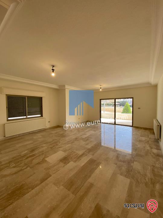 شقة أرضية (شبه فيلا) طابقية فاخرة للبيع في عمان - الرابية قرب الكالوتي 425م مع حديقة وترسات 500م