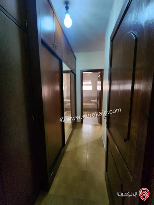 شقة طابق ثالث مساحة 175م للبيع في عمان - خلدا