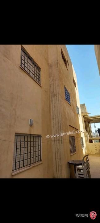 بناية سكنية ثلاث طوابق على أرض 250م للبيع في عمان - أم نوارة