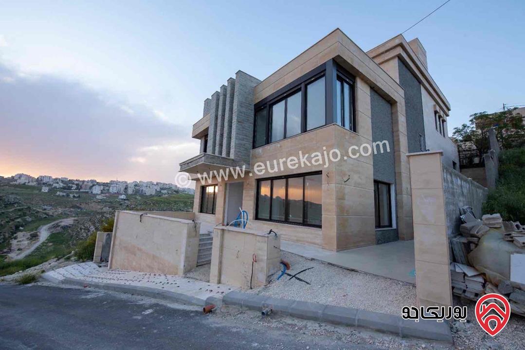 فيلا مساحة 870م على أرض 530م للبيع في عمان - ابو السوس 