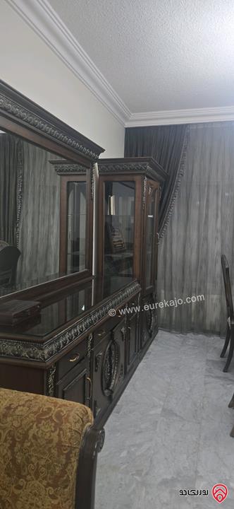 شقة مساحة 190م طابق أول للبيع في عمان - خلدا