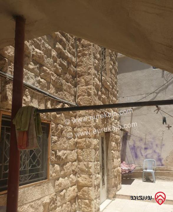 عمارة سكنية / تجارية قديمة على أرض 267م للبيع في عمان - الأشرفية