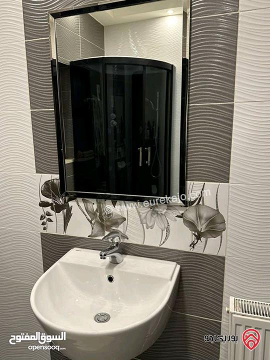 شقة ديلوكس مفروشة مساحة 220م للايجار في عمان - قرية النخيل