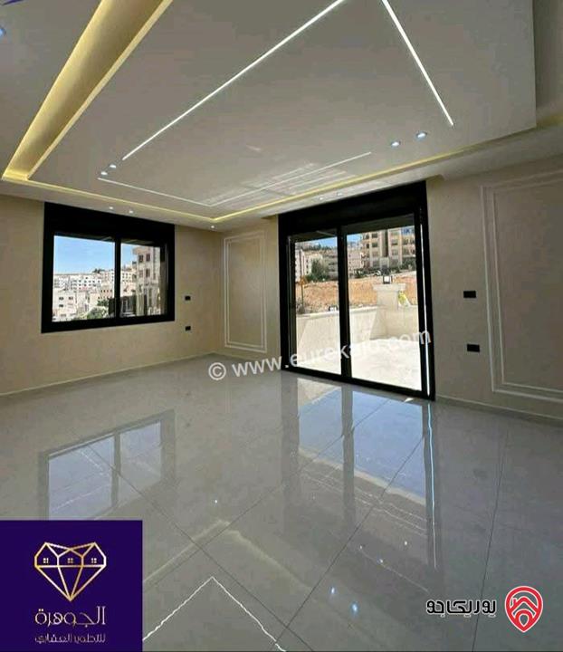 شقة أرضية لم تسكن ومميزة مساحة 170م داخلي و 40م خارجي للبيع في عمان - ضاحية الرشيد 