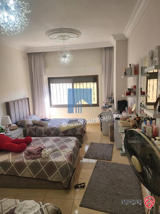 شقة فاخرة للبيع في عمان - أم أذينة طابق ثاني 240م تشطيب سوبر ديلوكس بسعر مغري