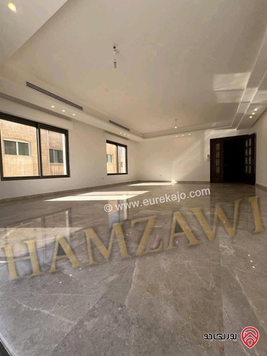 شقة سوبر ديلوكس طابق ثاني مساحة 310م للايجار في عمان - ام اذينة