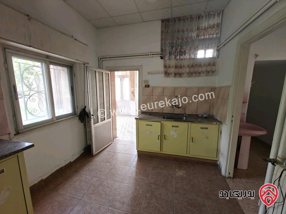 منزل مستقل مساحة 135م على أرض 680م للبيع في اربد