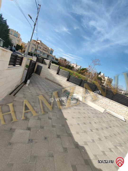 شقة طابق أرضي مساحة 220م داخلي و 100م خارجي للايجار في عمان - عبدون 