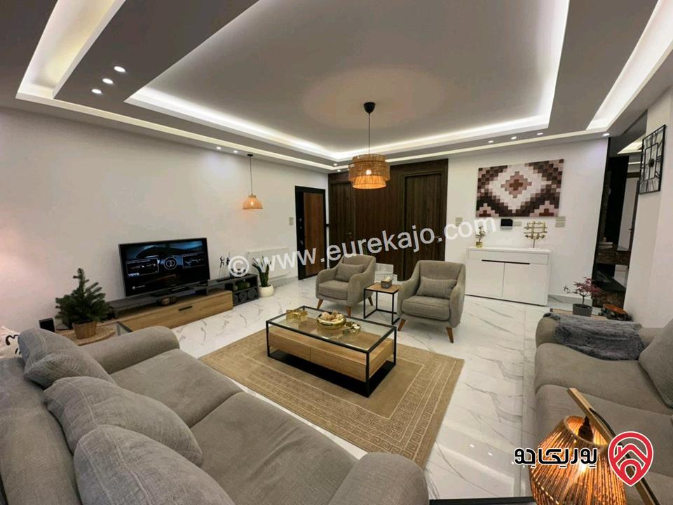 شقة فاخرة طابق ثالث مساحة 242م للايجار مفروشة في عمان - الجبيهة