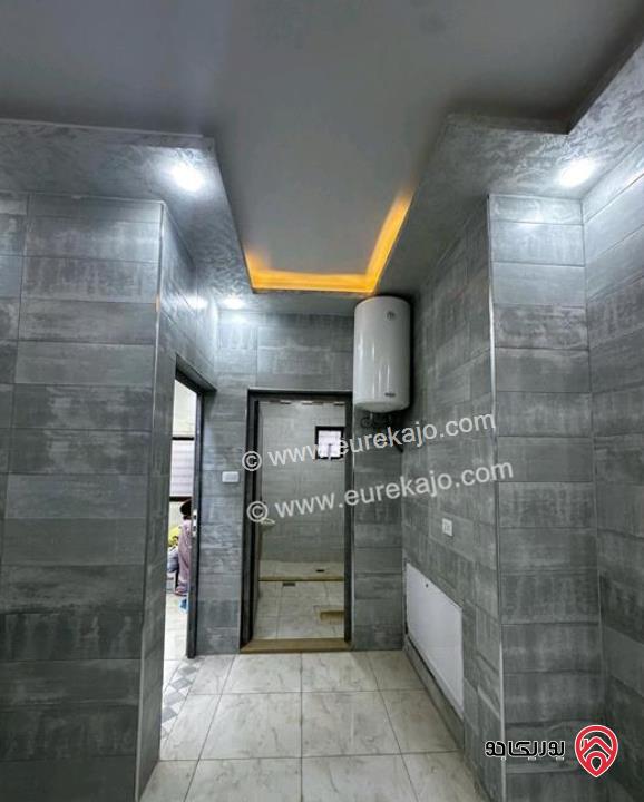 منزل مستقل مساحة 220م على ارض مساحة 500م للبيع في الزرقاء - بيرين