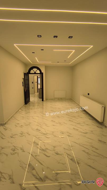 شقة سوبر ديلوكس طابق أرضي مساحة 180م للبيع في عمان - تلاع العلي 