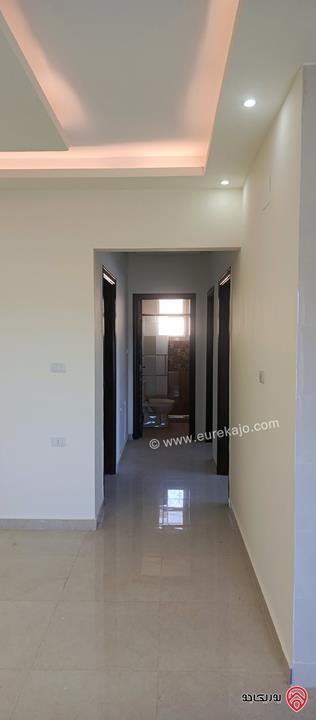 شقة مساحة 145م طابق ثاني للبيع في الزرقاء الجديدة