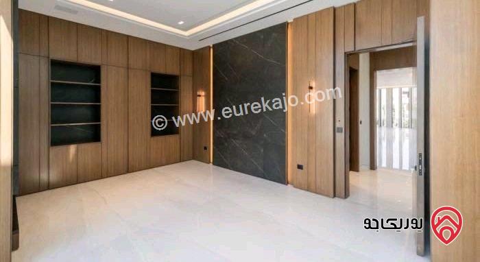 قصر مساحة 1500م على أرض 1800م للبيع في عمان - دابوق