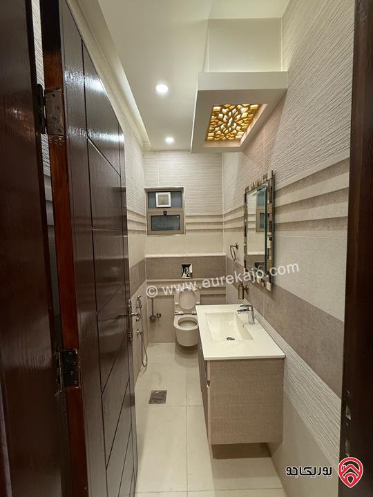 شقة طابق ثالث مساحة 200م للبيع في عمان - ربوة عبدون