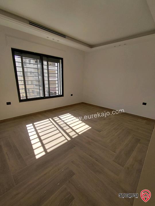 شقة فاخرة مساحة 240م طابق أول للايجار في عمان - خلدا 