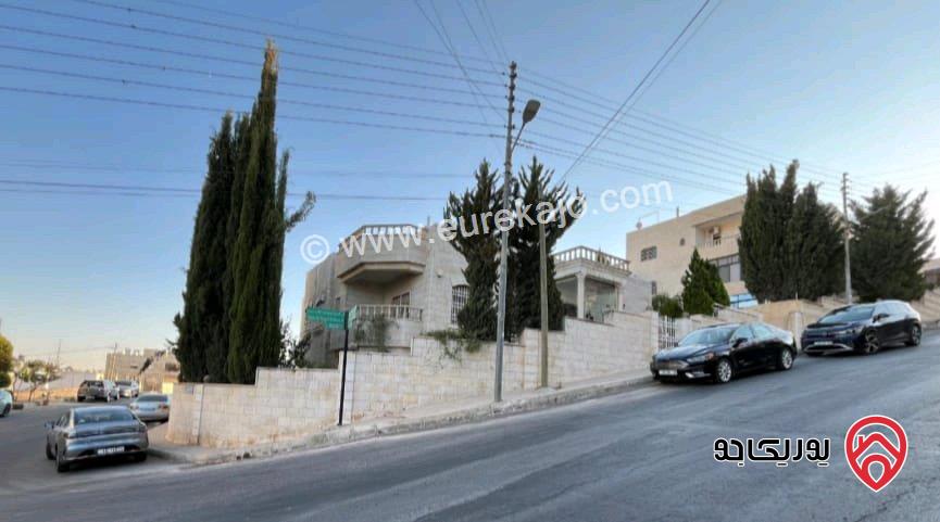 فيلا مميزة مساحة 510م على أرض 700م للبيع في عمان - دابوق الرحمانية