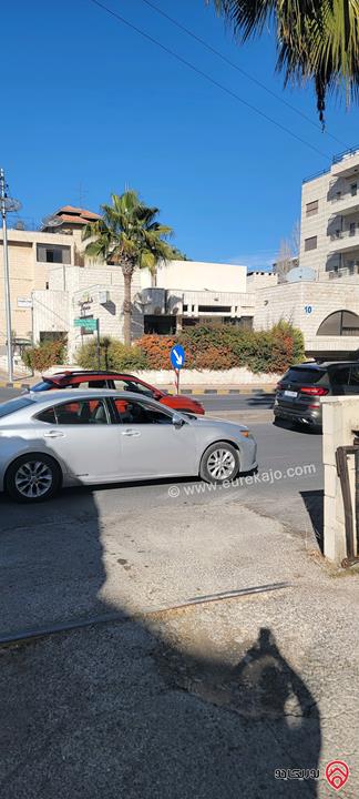 فيلا مستقلة مساحة 650م على أرض 850م للبيع في عمان - الصويفية