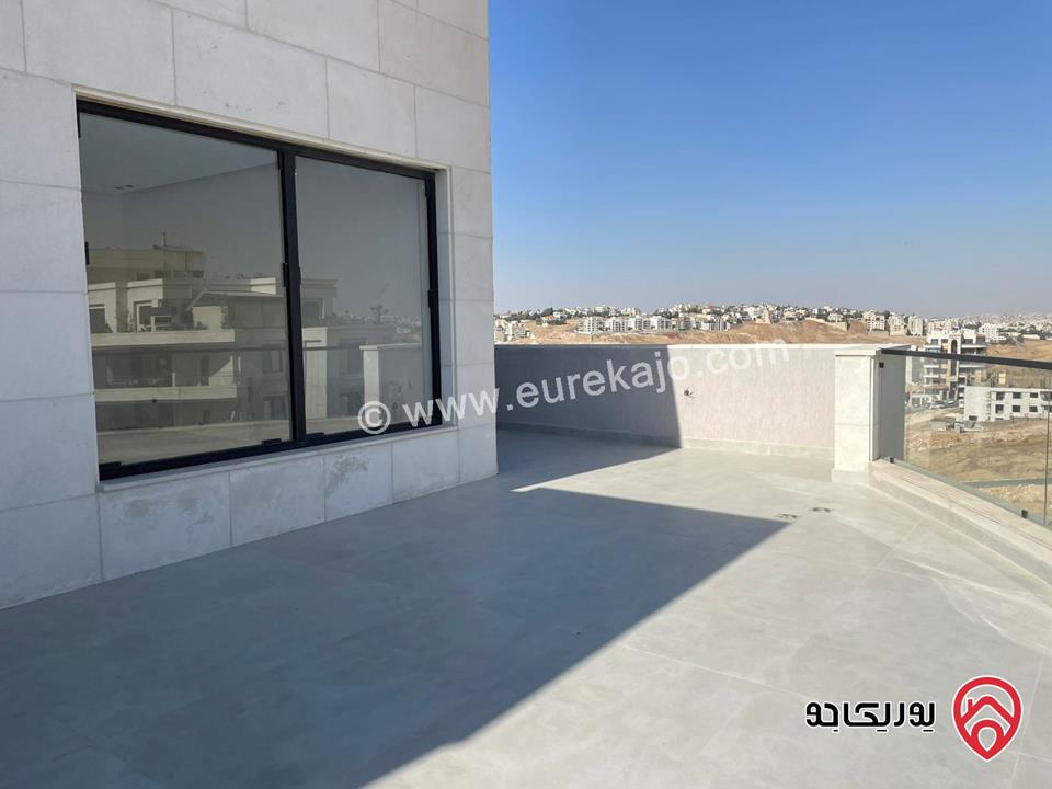 شقة للبيع في عمان - دير غبار طابق اخير مع روف مساحة البناء 180م ومساحة الترس 80م