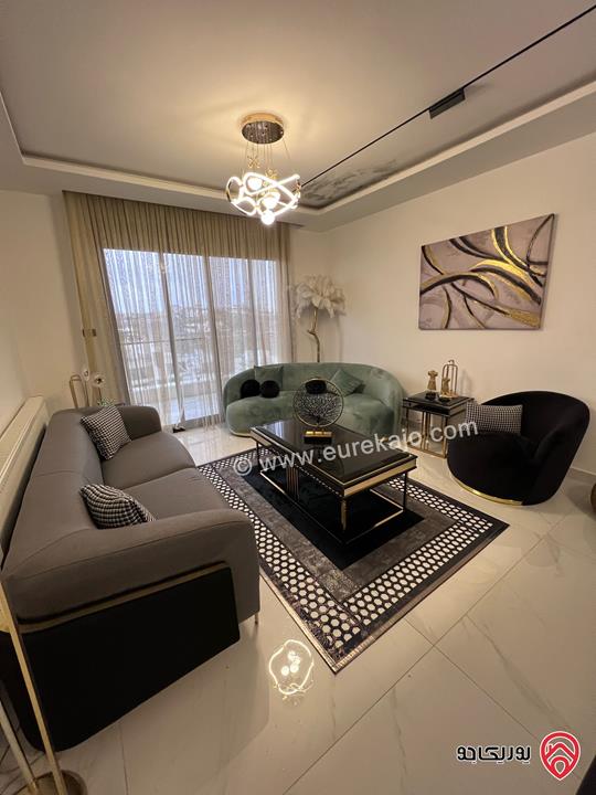 شقة فخمة طابق ثالث دوبلكس مساحة 300م للبيع مفروشة في عمان - مرج الحمام