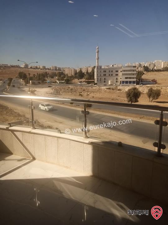 شقة طابق ثالث مع روف مساحة 180م للبيع في عمان - شفا بدران
