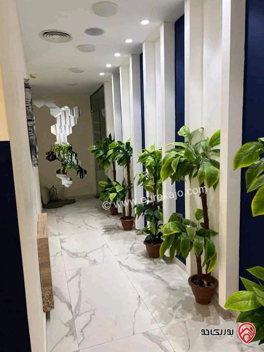 صالون سيدات مساحة 150م للبيع في اربد شارع ابو راشد