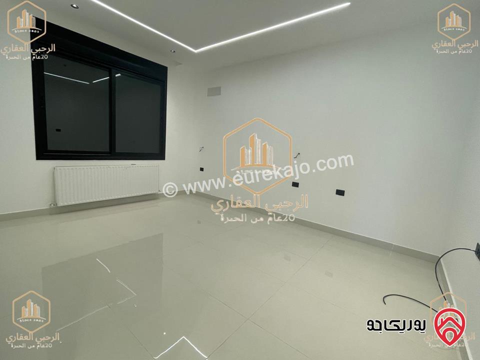 شقة طابق ثالث دوبلكس مساحة 175م للايجار في عمان - الجندويل 