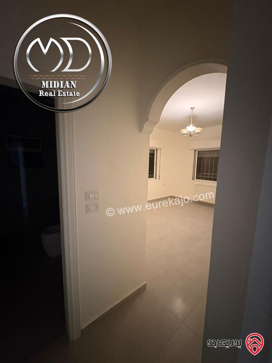 شقة فارغة للايجار في عمان - ضاحية الرشيد مساحة 170م طابق اول تشطيبات سوبر ديلوكس بسعر مميز جداً