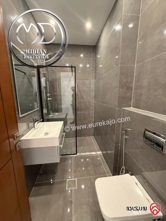 شقة فارغة أرضية مساحة 125م مع ترس 40م للايجار في عمان - عبدون جديدة لم تسكن