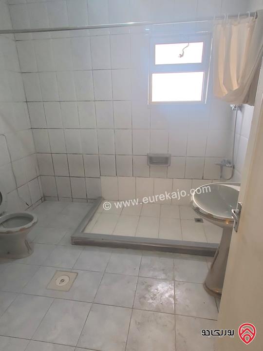 شقة طابقية مساحة 290م للبيع في عمان - الرابية 