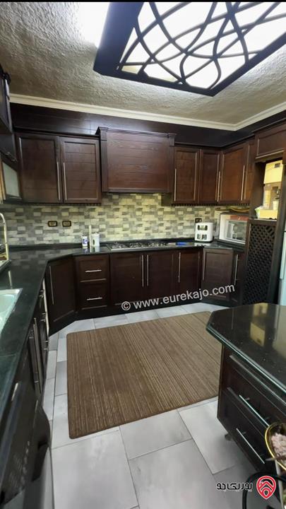 شقة طابق اول مساحة 192م للبيع في عمان - طبربور   