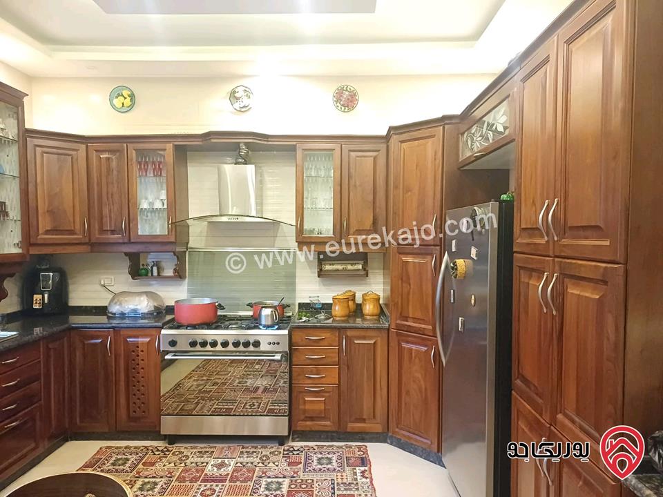 شقة مساحة 520م طابق ثالث دوبلكس للبيع في عمان - ام السماق