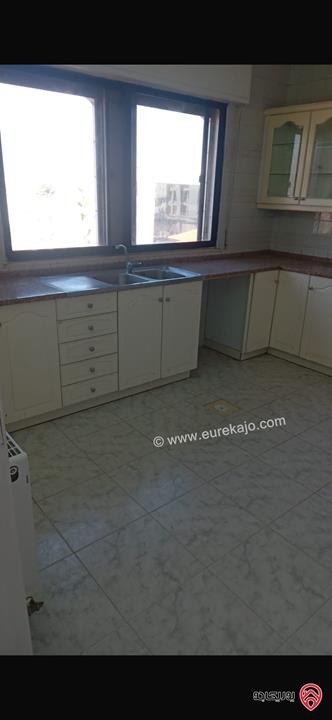 شقة مساحة 160م طابق ثالث غير مفروشة للايجار في عمان - أم أذينة 