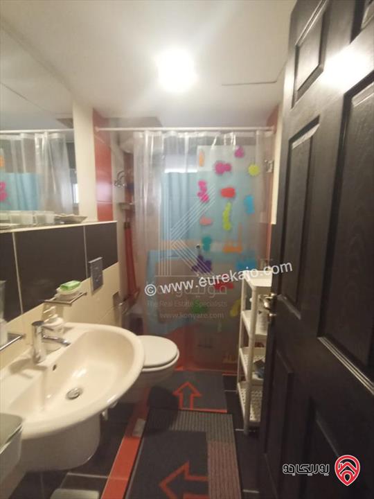 شقة فاخرة مفروشة مساحة 78م داخلي و 150م خارجي للايجار في عمان - دير غبار