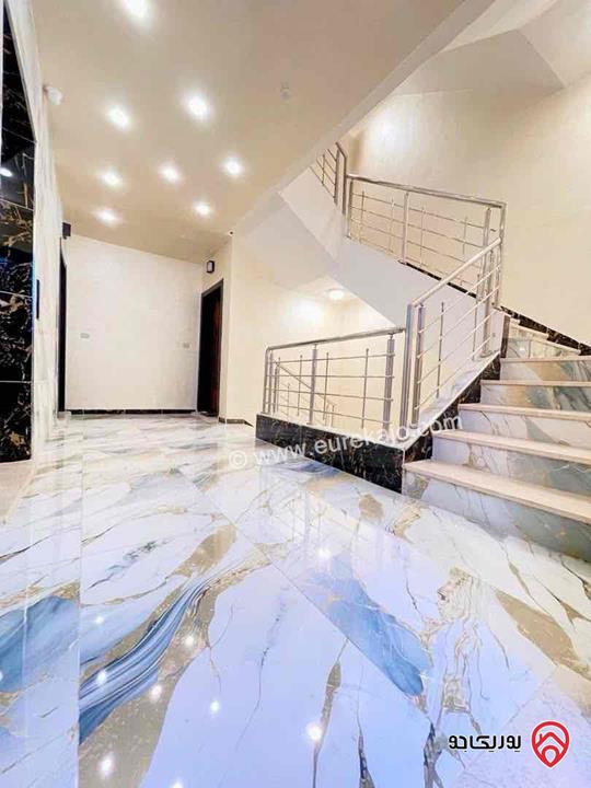 شقة طابق اول مساحة 195 متر جديدة معفية من الرسوم للبيع في عمان - طبربور