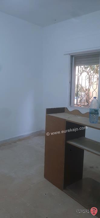 شقة أرضية مساحة 133م داخلي و 80م خارجي للبيع في عمان - البيادر