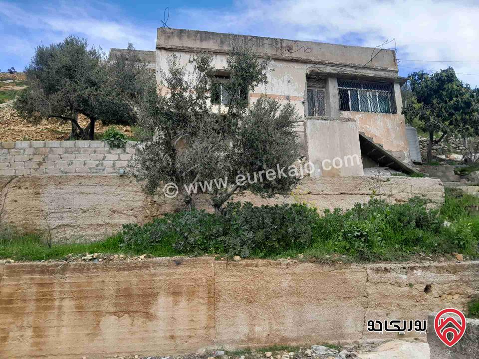 منزل مساحة 110م على أرض 350م للبيع في السلط 