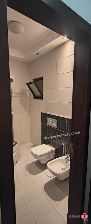 شقة مساحة 218م طابق ثاني للبيع في عمان - خلدا 