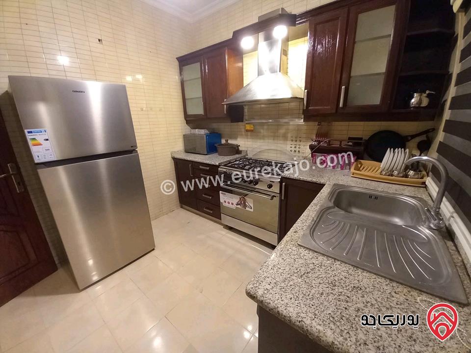 شقة مفروشة سوبر ديلوكس مساحة 120م داخلي و 100م خارجي للايجار في عمان - الجاردنز 