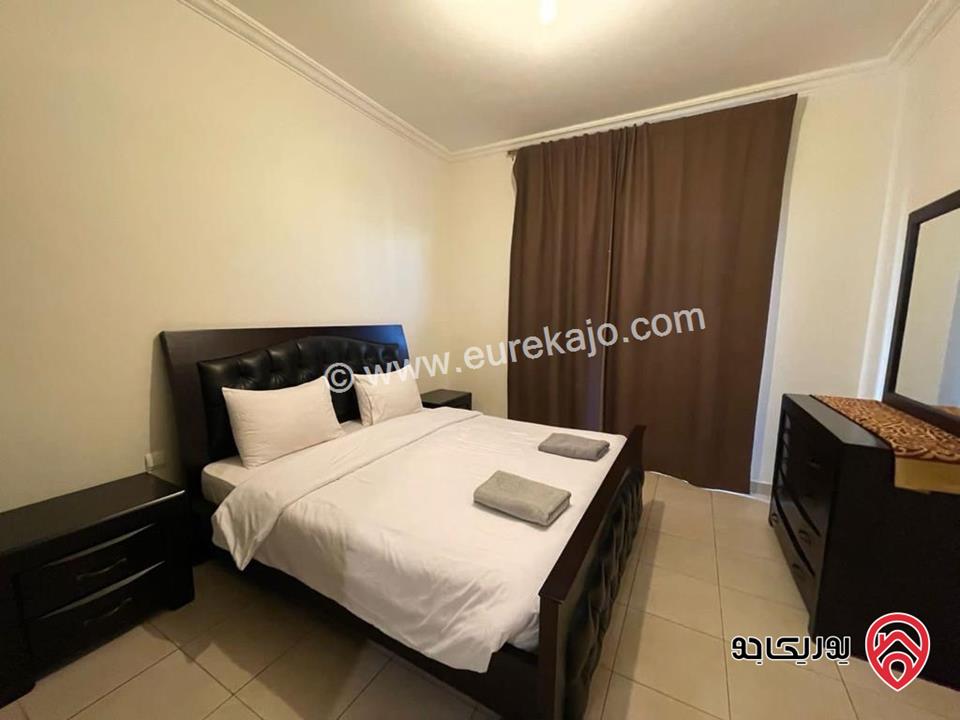 شقة مميزة مفروشة فرش كامل مساحة 155م مع اطلالة خلابة على البرك والبحر للبيع داخل منتجع سمارة البحر الميت