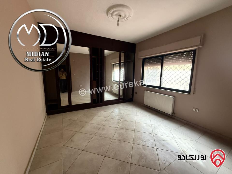 شقة طابقية فارغة للايجار في عمان - الدوار السابع مساحة 300م 4 نوم طابق اول بسعر مميز