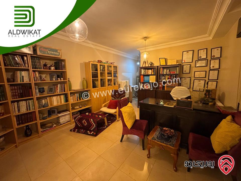 فيلا مستقلة للبيع في عمان - دابوق/ الفردوس مساحة البناء 940م ومساحة الارض 850م ومساحة الحديقة 400م والترس 50م