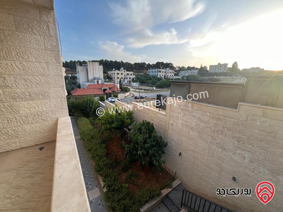 فيلا دوبلكس مساحة 550م على أرض 1030م للبيع في عمان - ضاحية الأمير علي طريق المطار 