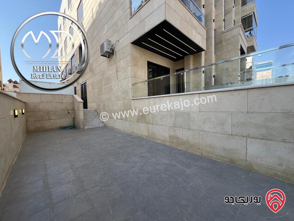 شقة ارضية جديدة للبيع في عمان - حي الصحابة مساحة 185م مع ترس و حديقة 150م تشطيبات ديكورات فاخرة و بسعر مميز