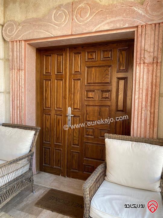 فيلا مساحة 700م على أرض 676م للبيع في عمان - الجبيهة