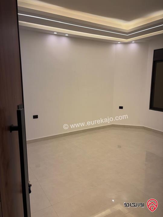 شقة جديدة ومميزة سوبر ديلوكس طابق أول مساحة 130م للبيع في عمان - ابو نصير 