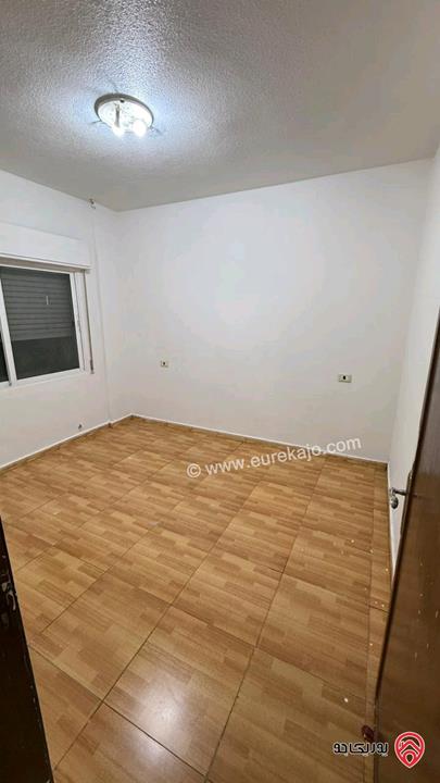 شقه ديلوكس طابق أرضي مساحة 110م مع ترس 30م للبيع في عمان - البنيات 