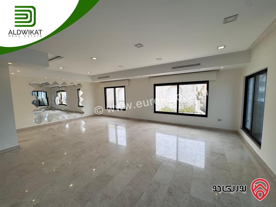 شقة للبيع او للايجار في عمان - عبدون طابق اول مساحة البناء 230م موقع هاديء ومميز