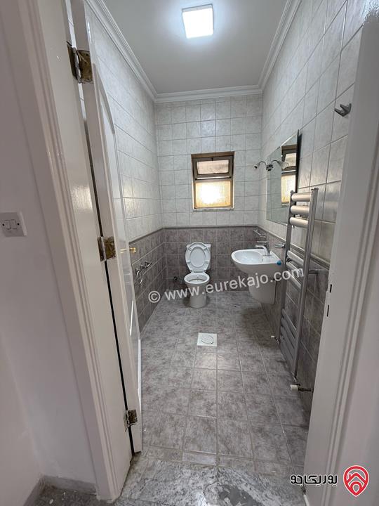 شقة طابق ثاني مساحة 190م للايجار في عمان - دير غبار 