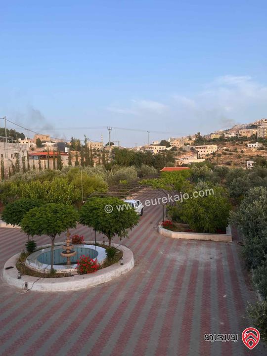 فيلا مساحة 500م على أرض 3 دونم و 750م للبيع في جرش 